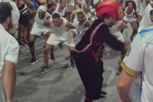 Tuiuti - Ensaio todos de branco