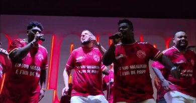 Duas parcerias detonam na reta final da disputa de samba do Salgueiro