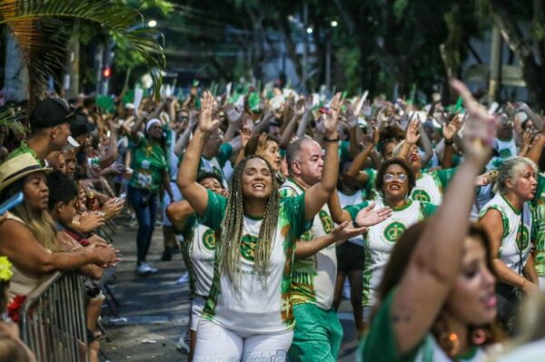 Imperatriz Leopoldinense inicia temporada de ensaios de rua neste domingo