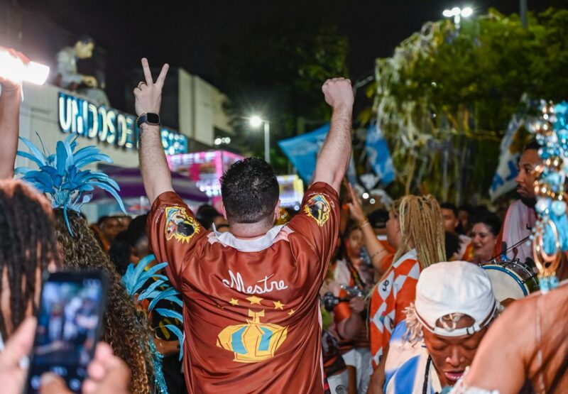 Unidos de Vila Isabel dá início à temporada de ensaios de rua nesta quarta-feira (12)