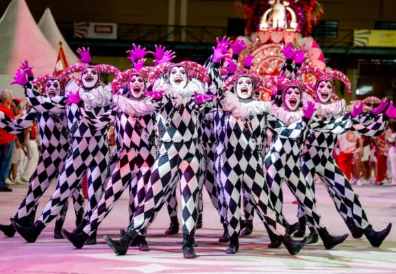 Acadêmicos do Salgueiro faz seu melhor minidesfile da história — e encerra o ciclo de apresentações com brilho e alma