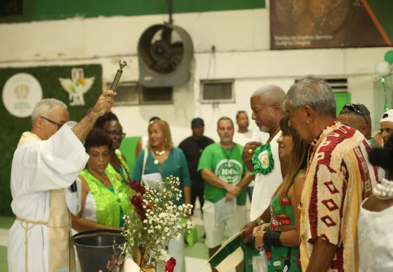 Império Serrano celebra 79 anos com festa na quadra e entrada franca na segunda-feira (23)