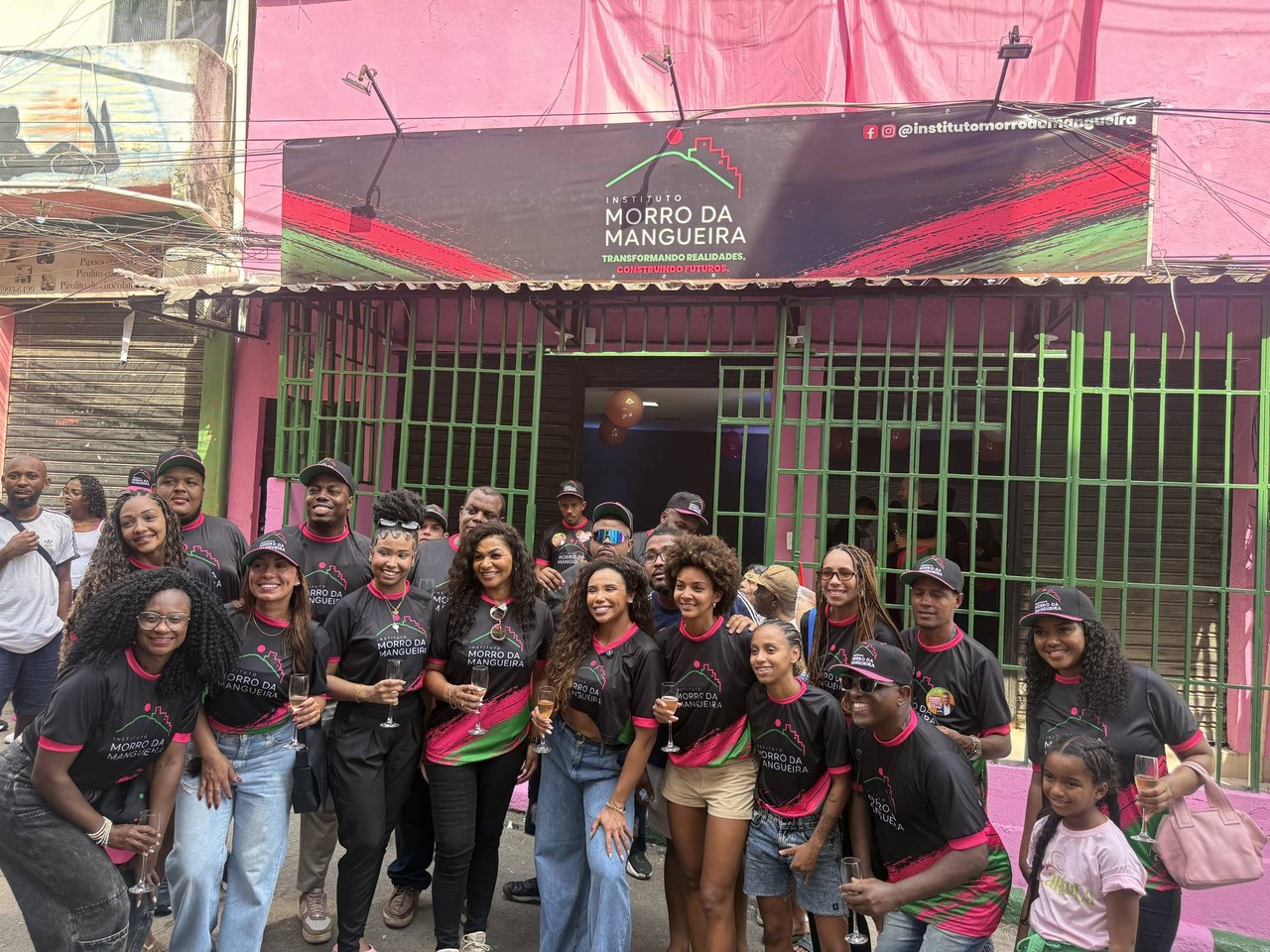 Evelyn Bastos lança circuito histórico e turismo comunitário na Mangueira