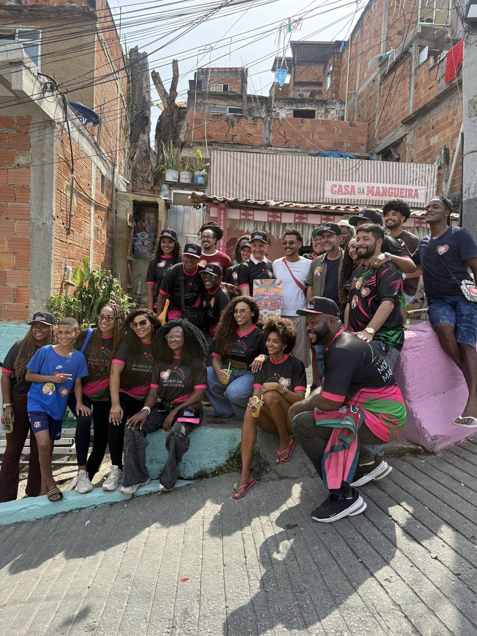 Evelyn Bastos lança circuito histórico e turismo comunitário na Mangueira