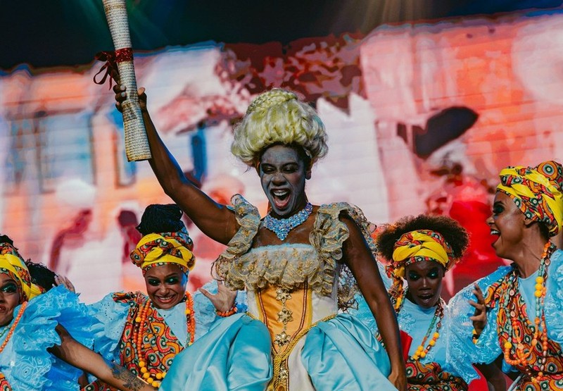 Noite dos Enredos enche Cidade do Samba e coloca o Carnaval 2027 em evidência