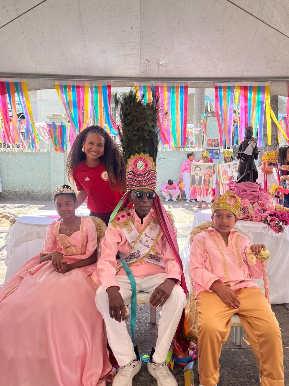 Rainha da União de Maricá vai a Minas mergulhar nas origens de Darcy Ribeiro