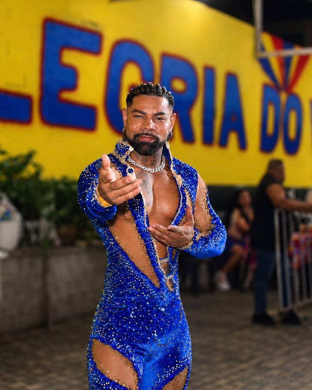 Rei mantido: Anderson Reis segue no comando da bateria da Alegria do Vilar