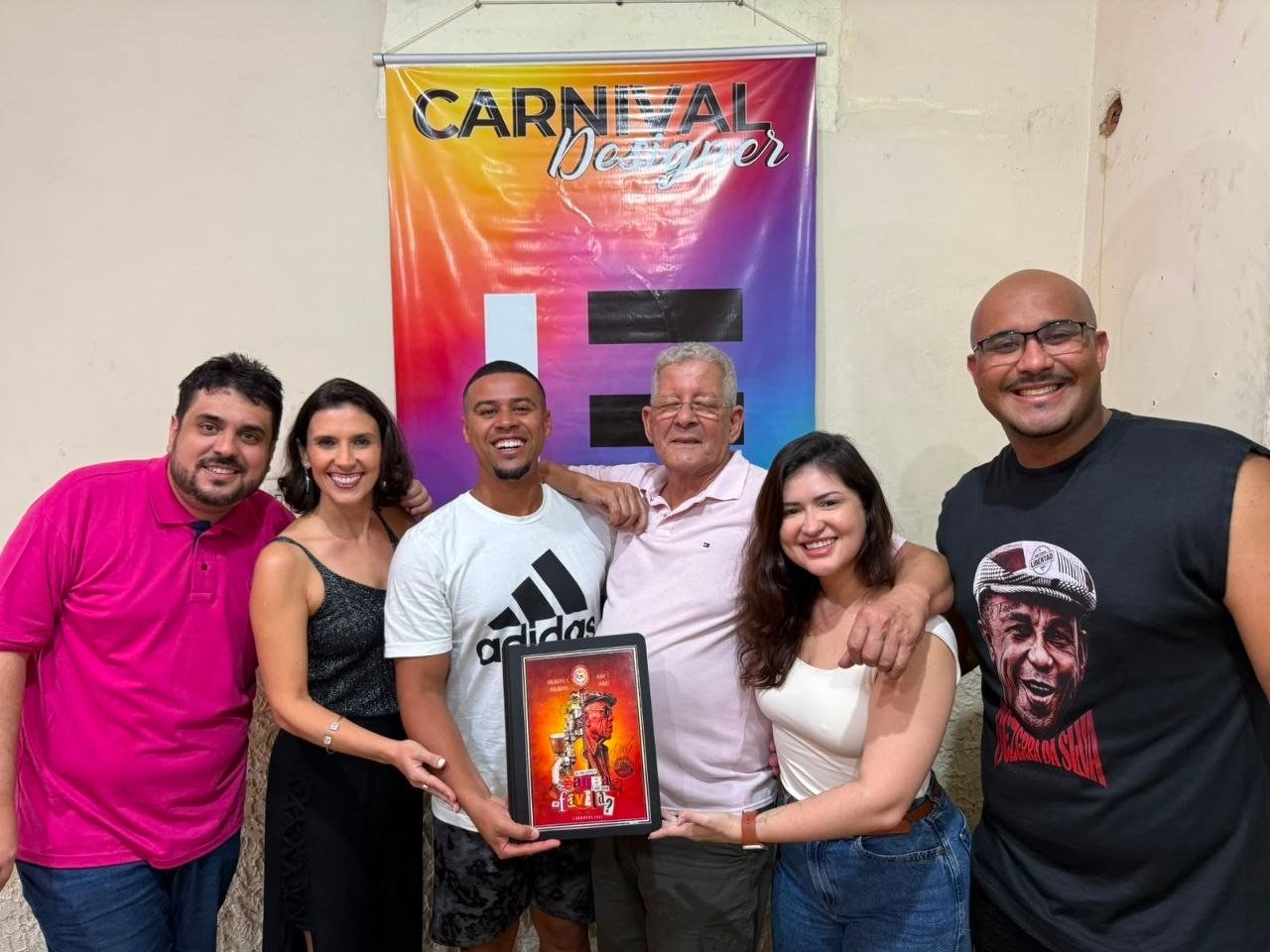 União do Parque Acari entrega figurinos para o Carnaval 2027