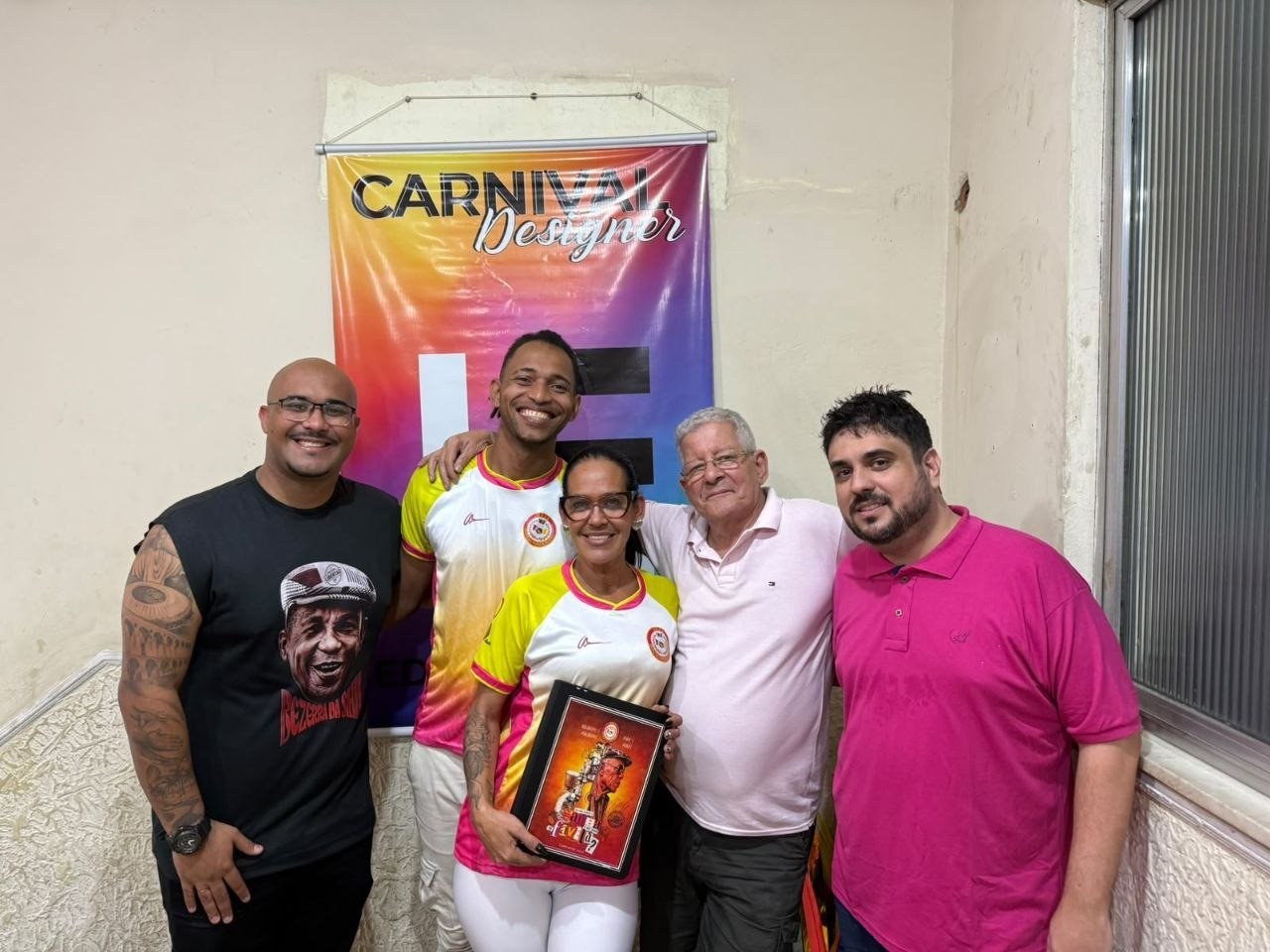 União do Parque Acari entrega figurinos para o Carnaval 2027