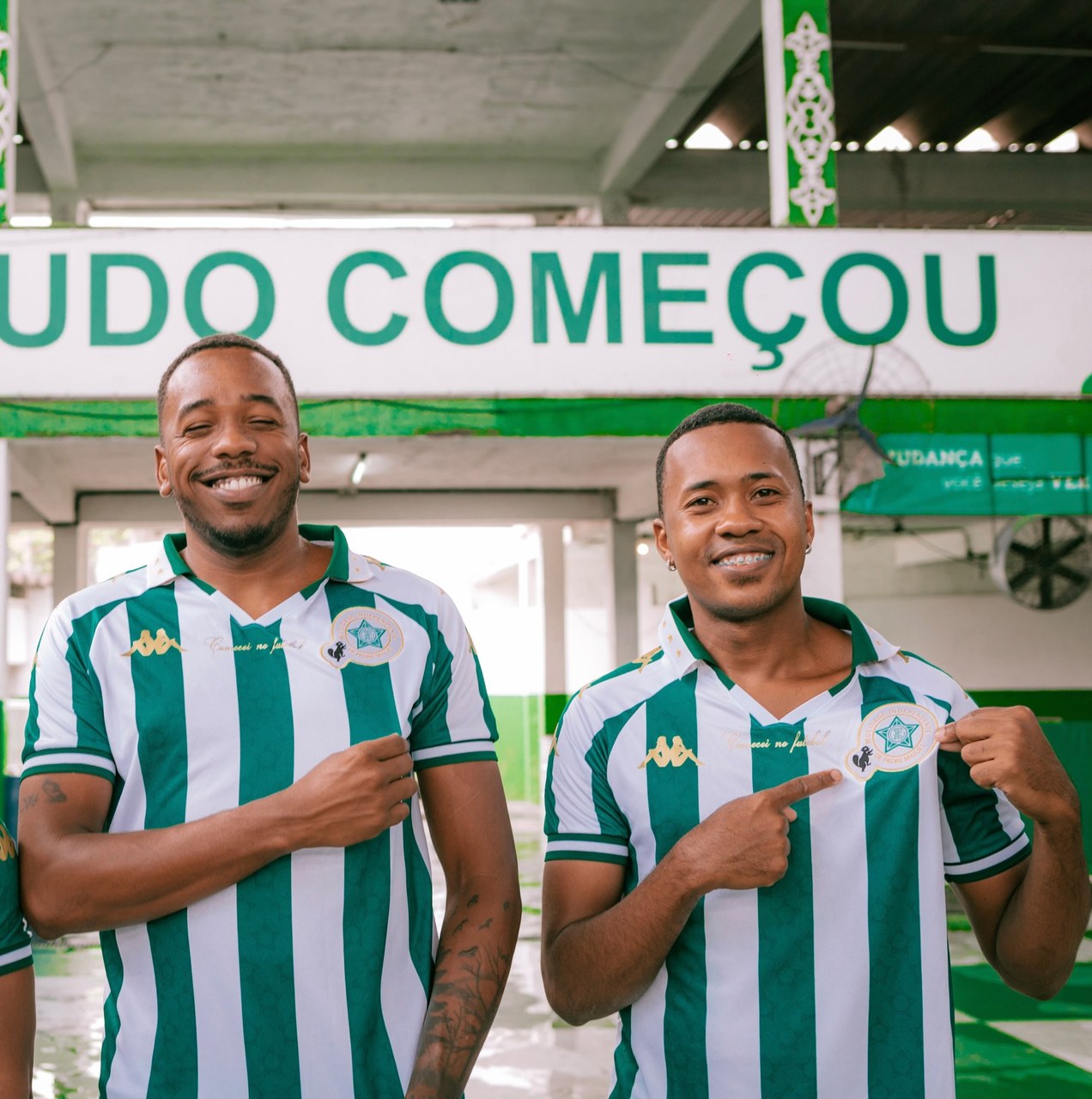 Domingo de samba, enredo e comprinhas no Baródromo com a Mocidade
