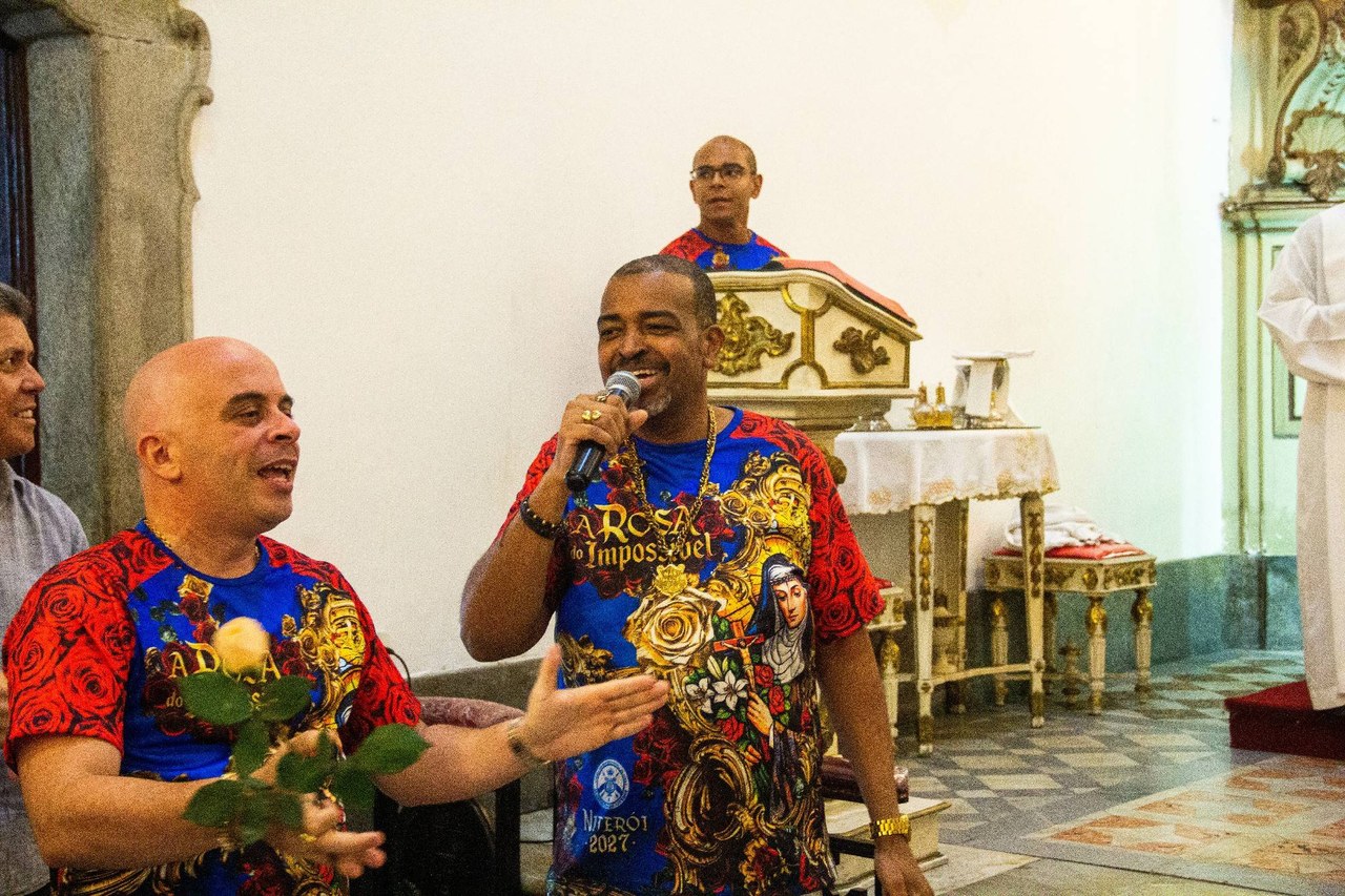 Fé na Sapucaí: Acadêmicos de Niterói recebe bênção no Santuário de Santa Rita