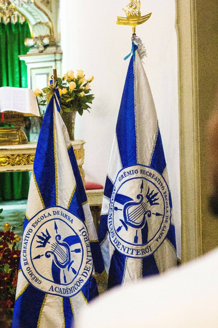 Fé na Sapucaí: Acadêmicos de Niterói recebe bênção no Santuário de Santa Rita