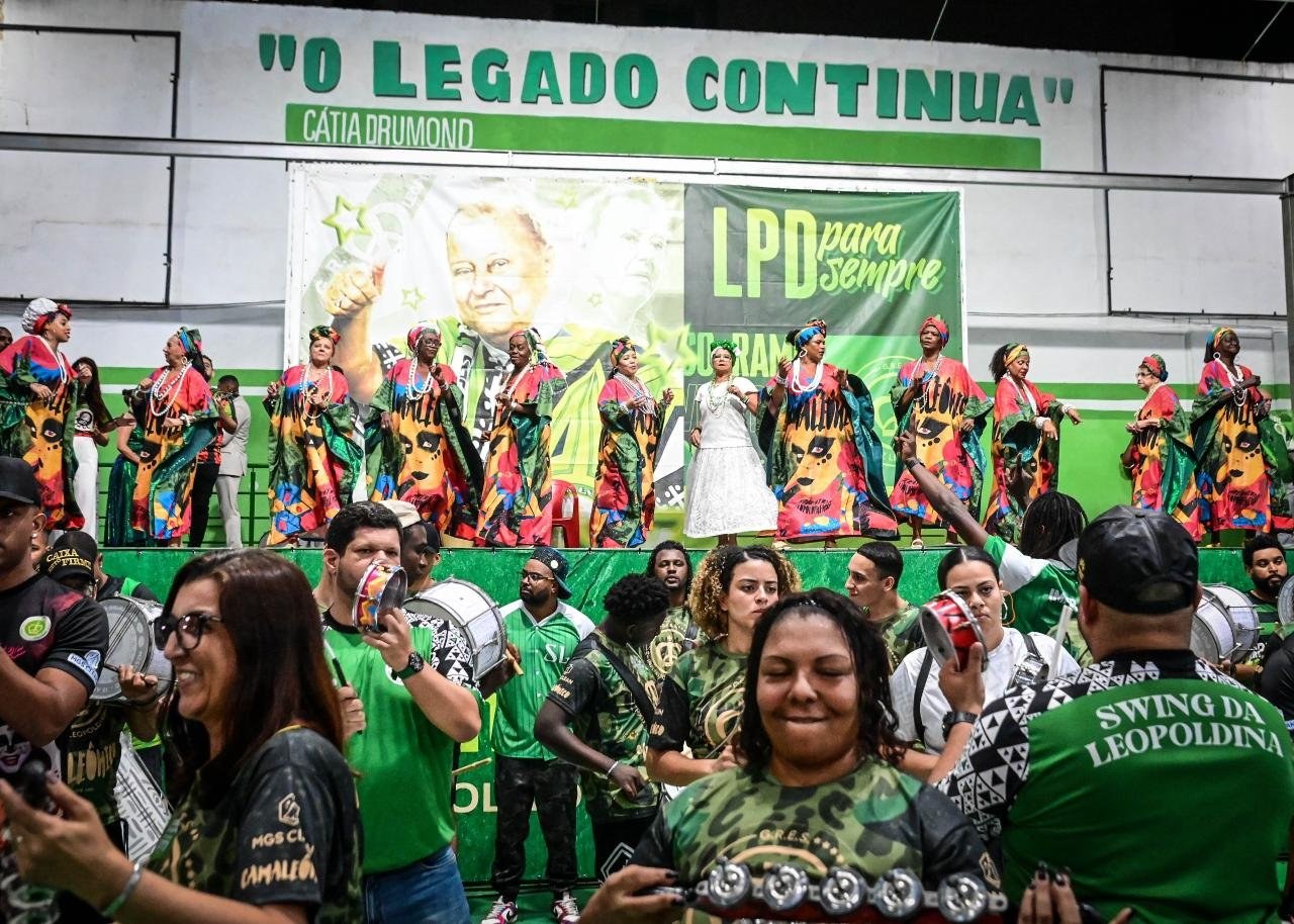 Imperatriz define finalistas do samba com feijoada e festa na quadra