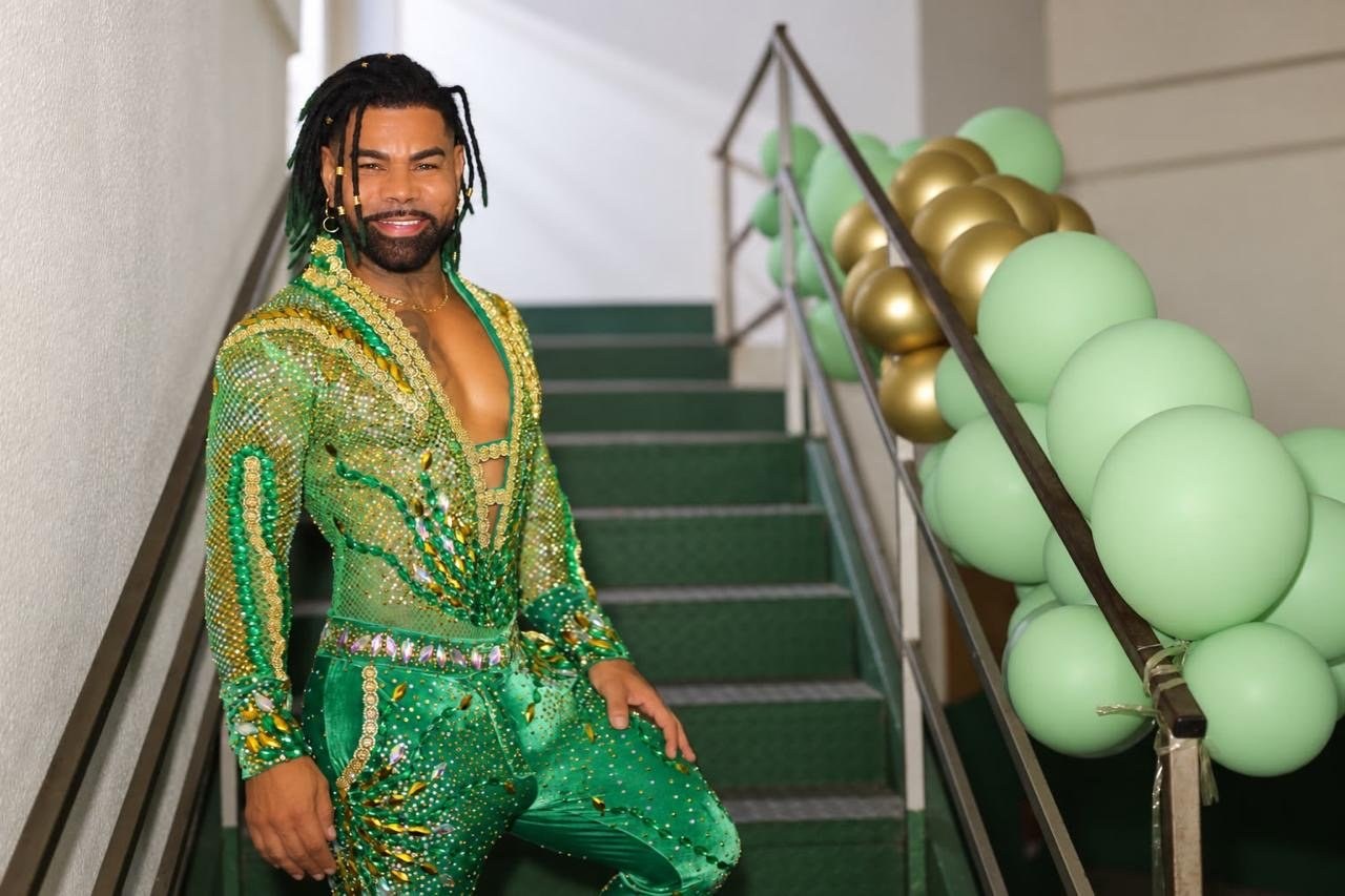 Império Serrano coroa Anderson Reis como novo muso para o Carnaval 2027