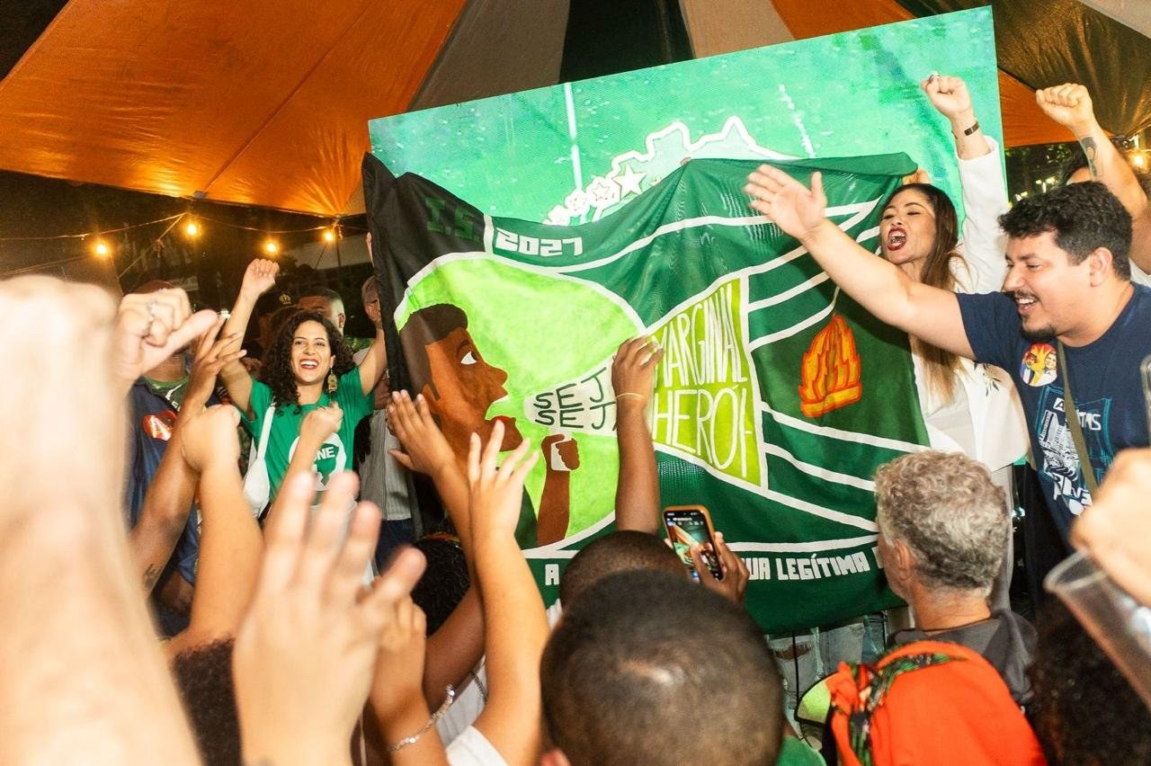 Império Serrano define os 13 sambas que brigam para ser o hino de 2027