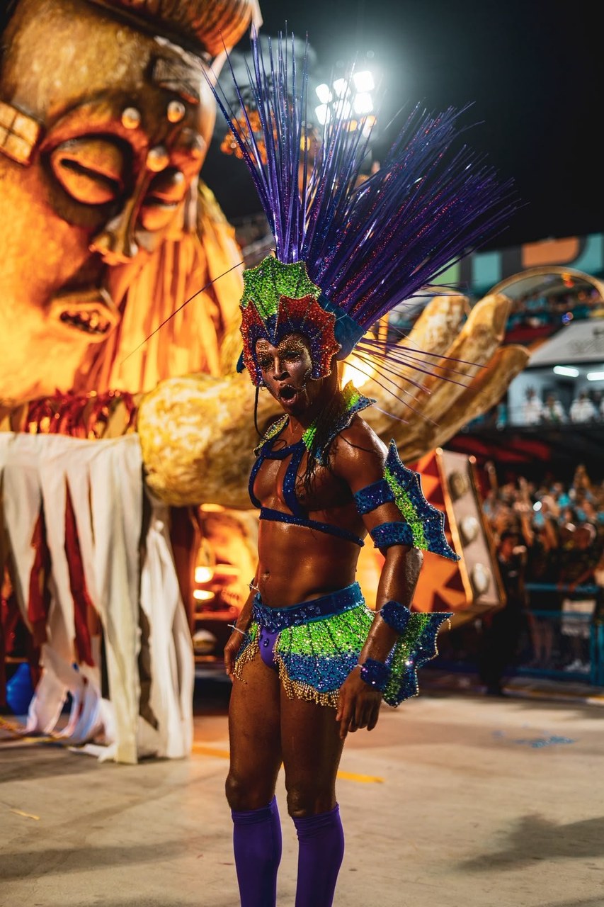 Império Serrano renova com Maximyliano como muso para o Carnaval 2027