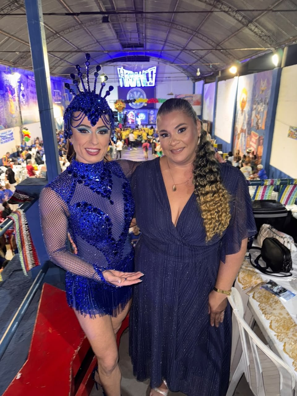 Madrinha do Arranco, Tatiana Breia brilha como Guardiã do Falcão na final de samba