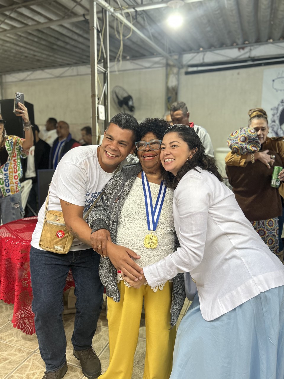 Patrimônio do samba: Tia Surica recebe a Medalha Chiquinha Gonzaga
