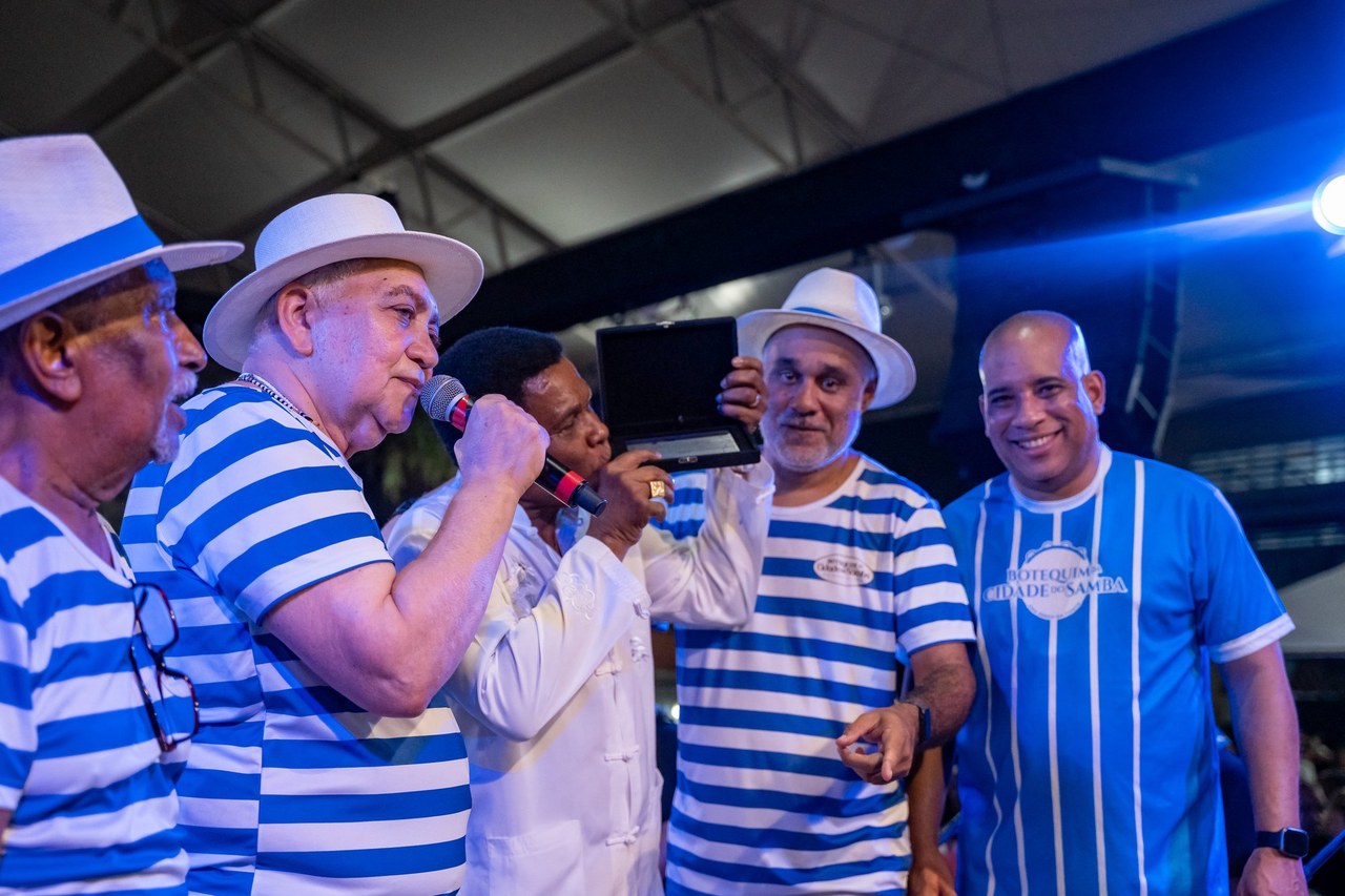 Revelação e Marvvila abrem os trabalhos no Botequim da Cidade do Samba