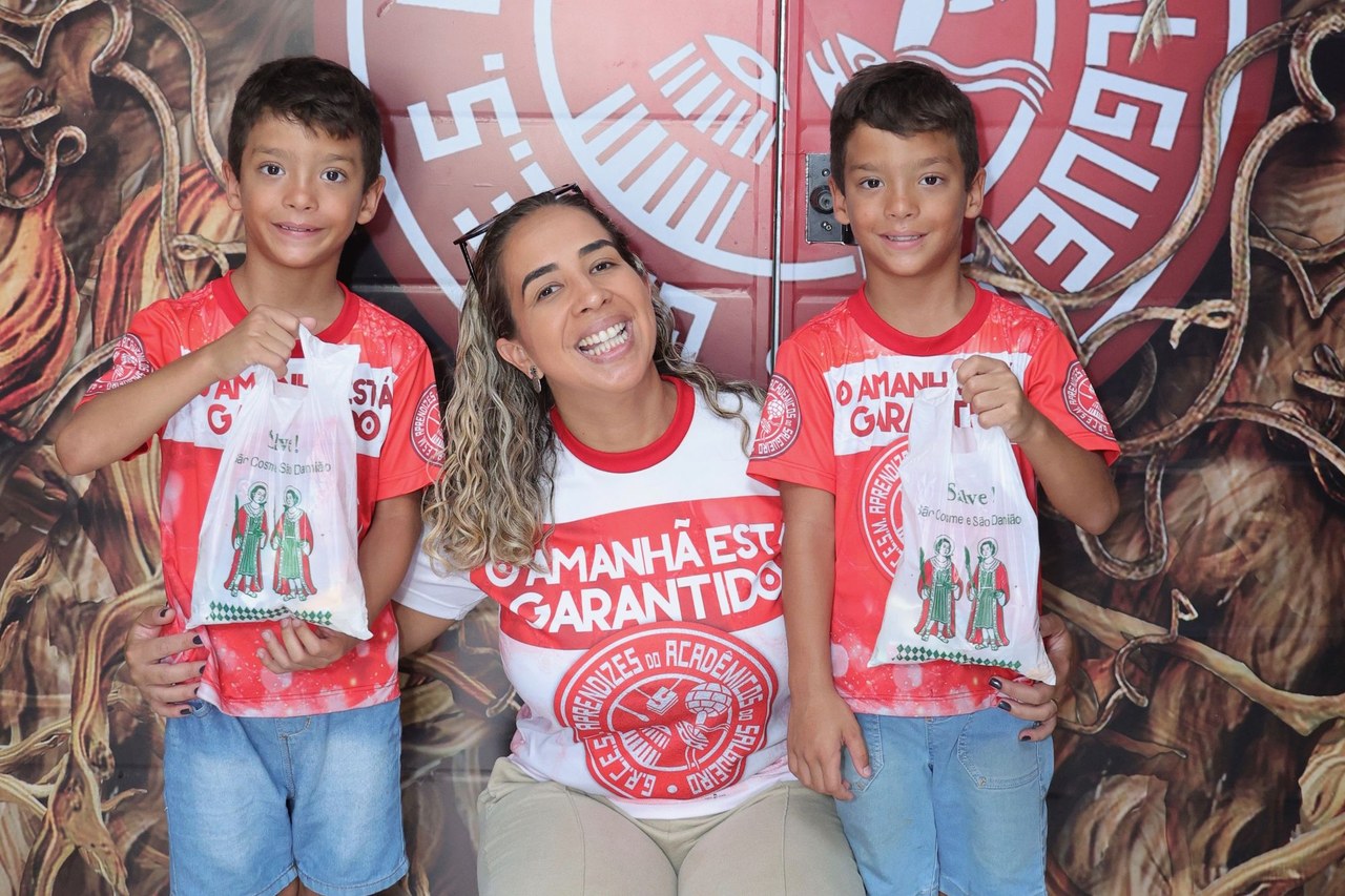 Salgueiro do amanhã: Aprendizes distribui doces de Cosme e Damião neste domingo
