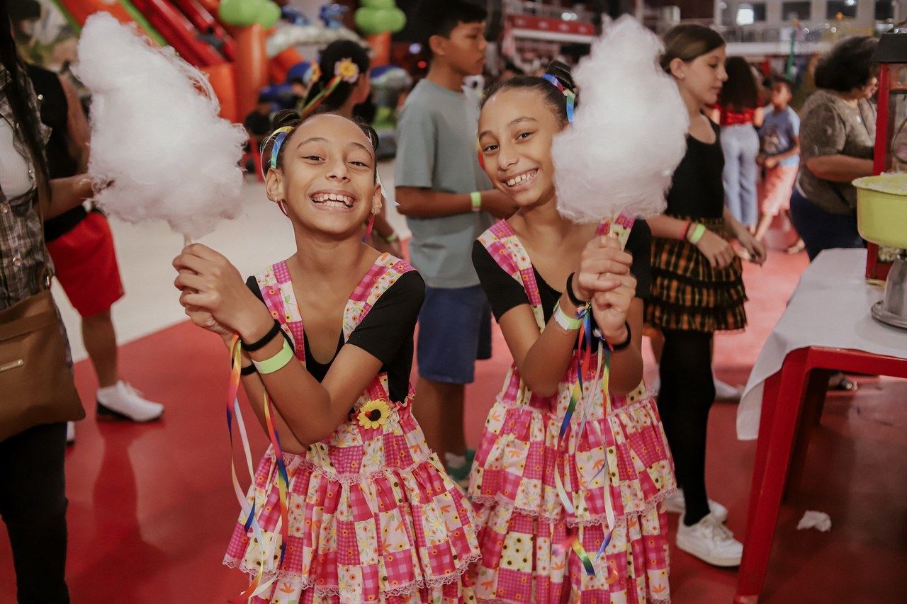Salgueiro do amanhã: Aprendizes distribui doces de Cosme e Damião neste domingo