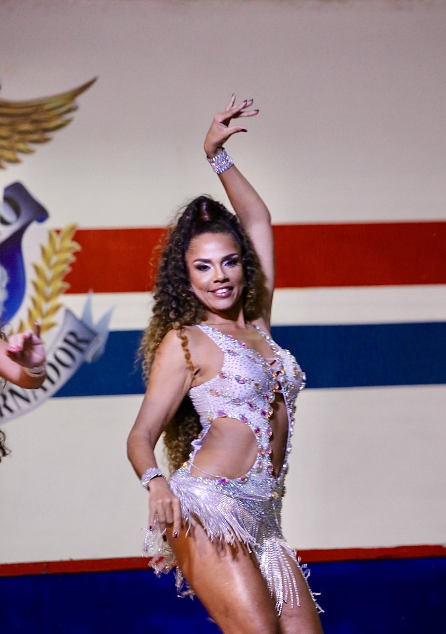 União da Ilha oficializa Nathalia Brito como musa para o Carnaval 2027