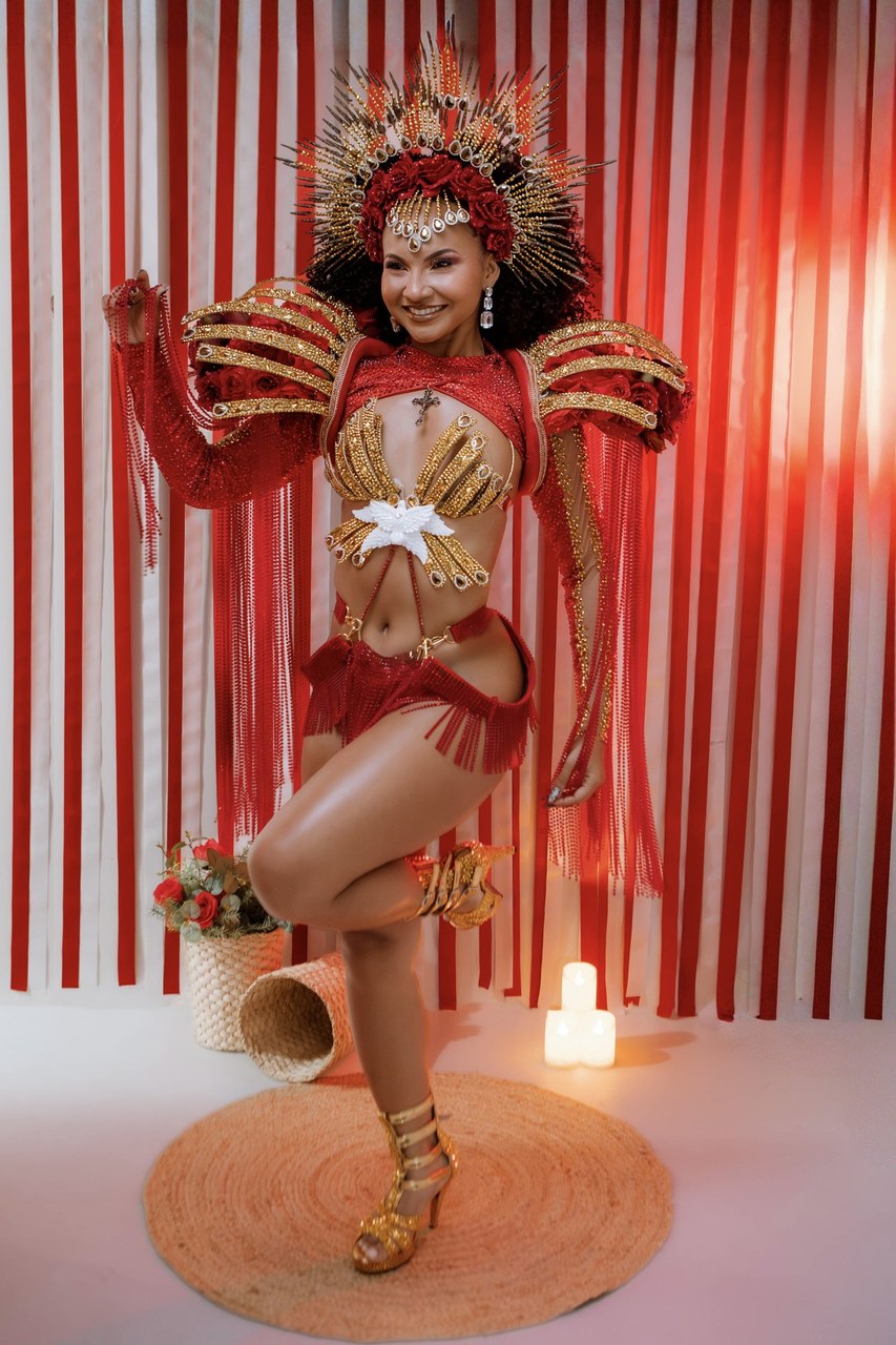 União de Maricá: Rayane Dumont brilha com look inspirado na Festa do Divino