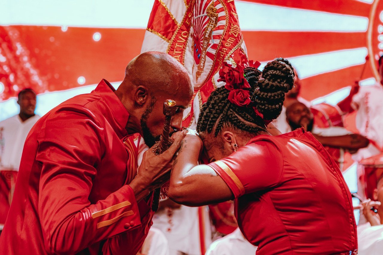 Álbum do Rio Carnaval 2027 chega com Anitta, Bethânia, Zeca e grandes nomes