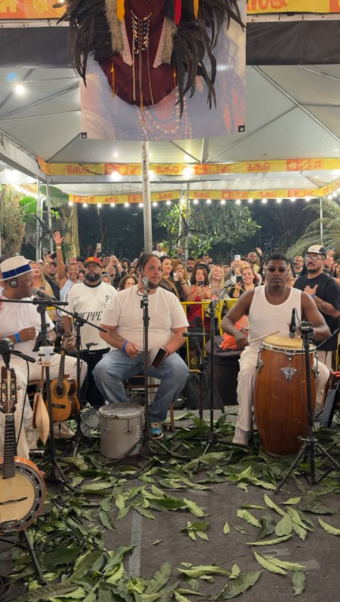 Batuq em Verde e Rosa reúne três gigantes do samba na quadra da Mangueira