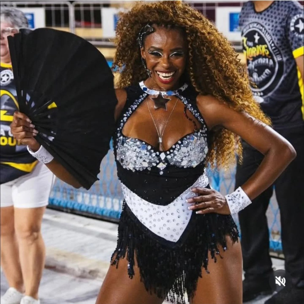 Cria da casa: Bete Simpatia é a nova Musa da Comunidade do Botafogo Samba Clube