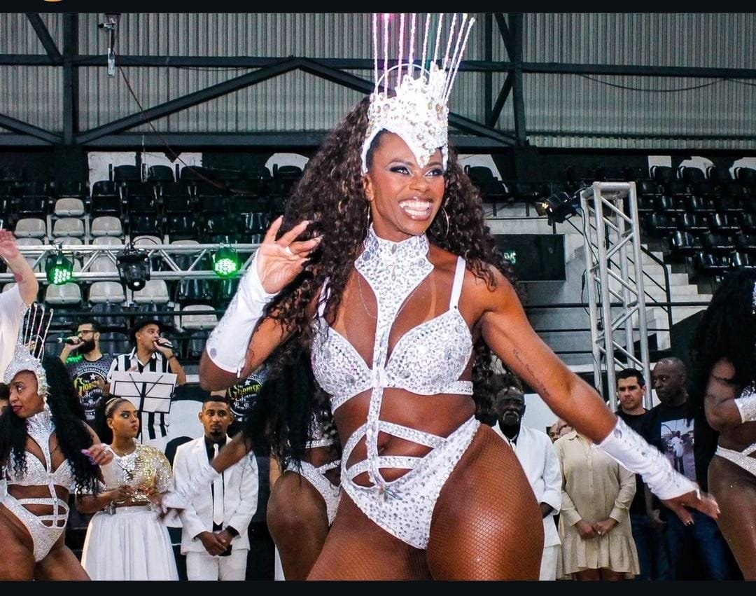 Cria da casa: Bete Simpatia é a nova Musa da Comunidade do Botafogo Samba Clube