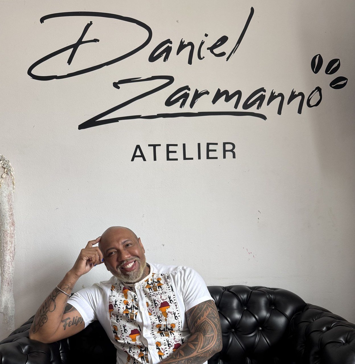 Daniel Zarmanno bota criatividade em overdose no ateliê para o Carnaval 2027