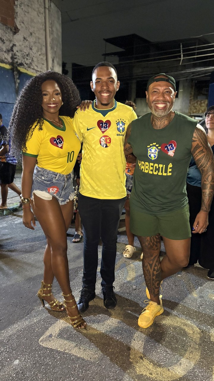 Daniel Zarmanno marca presença em ensaio da Rosa de Ouro rumo ao Carnaval 2027