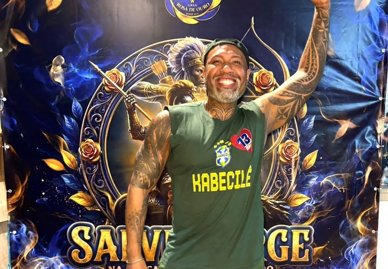 Daniel Zarmanno marca presença em ensaio da Rosa de Ouro rumo ao Carnaval 2027