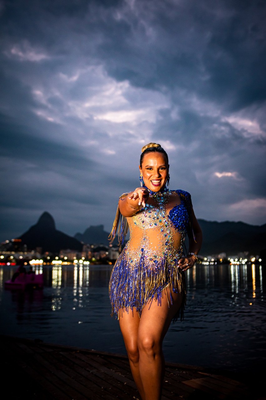Débora Bana leva 80 passistas internacionais para a Unidos da Ponte em 2027
