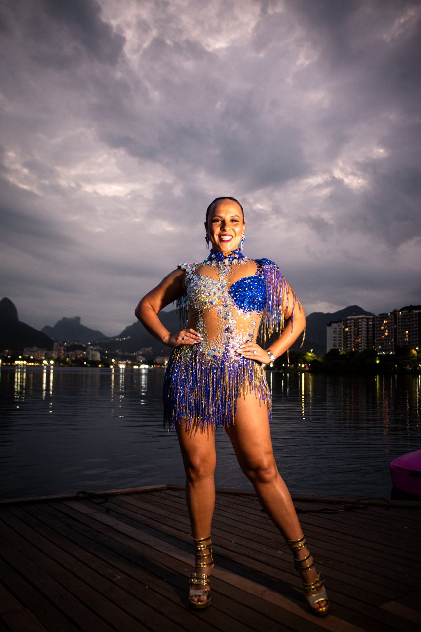 Débora Bana leva 80 passistas internacionais para a Unidos da Ponte em 2027