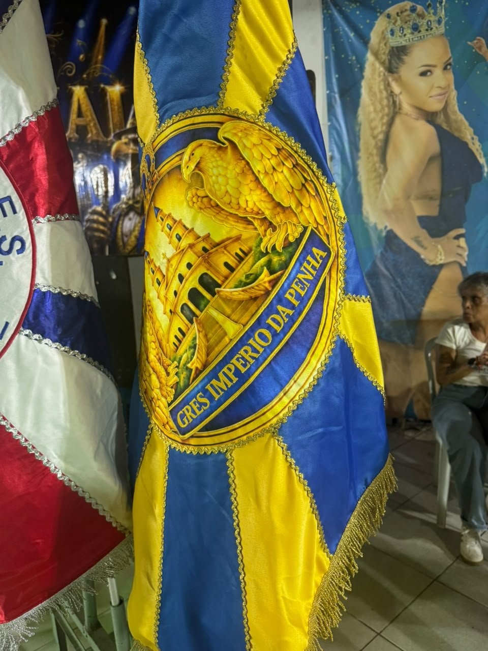 Império da Penha faz festa na Zona Norte com coroação de musas e muito samba