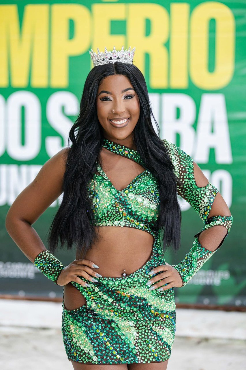Império da Tijuca coroa Karol como rainha de bateria no dia 8 de novembro