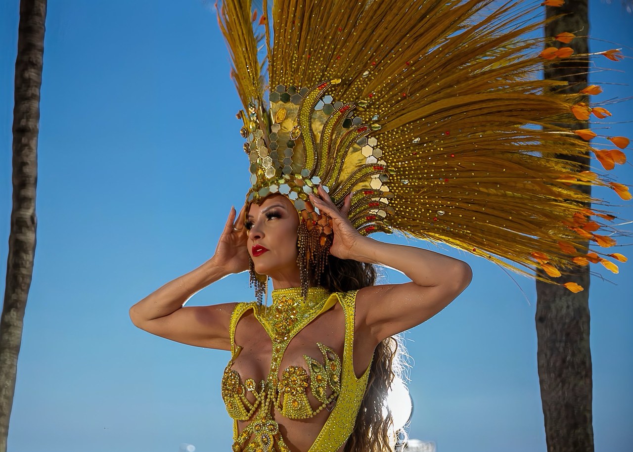 Karina Lamarr assume o posto de rainha da Unidos de Bangu no Carnaval 2027