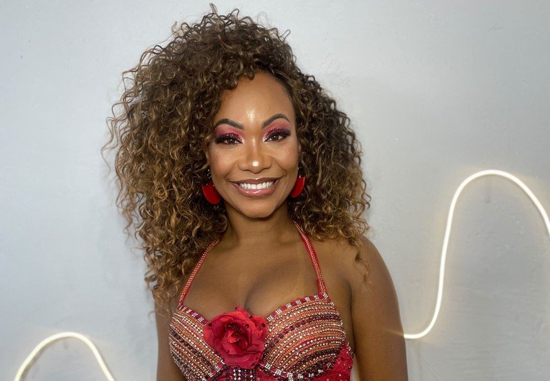 Luana Bandeira cobra valorização e cachês justos para as mulheres do samba