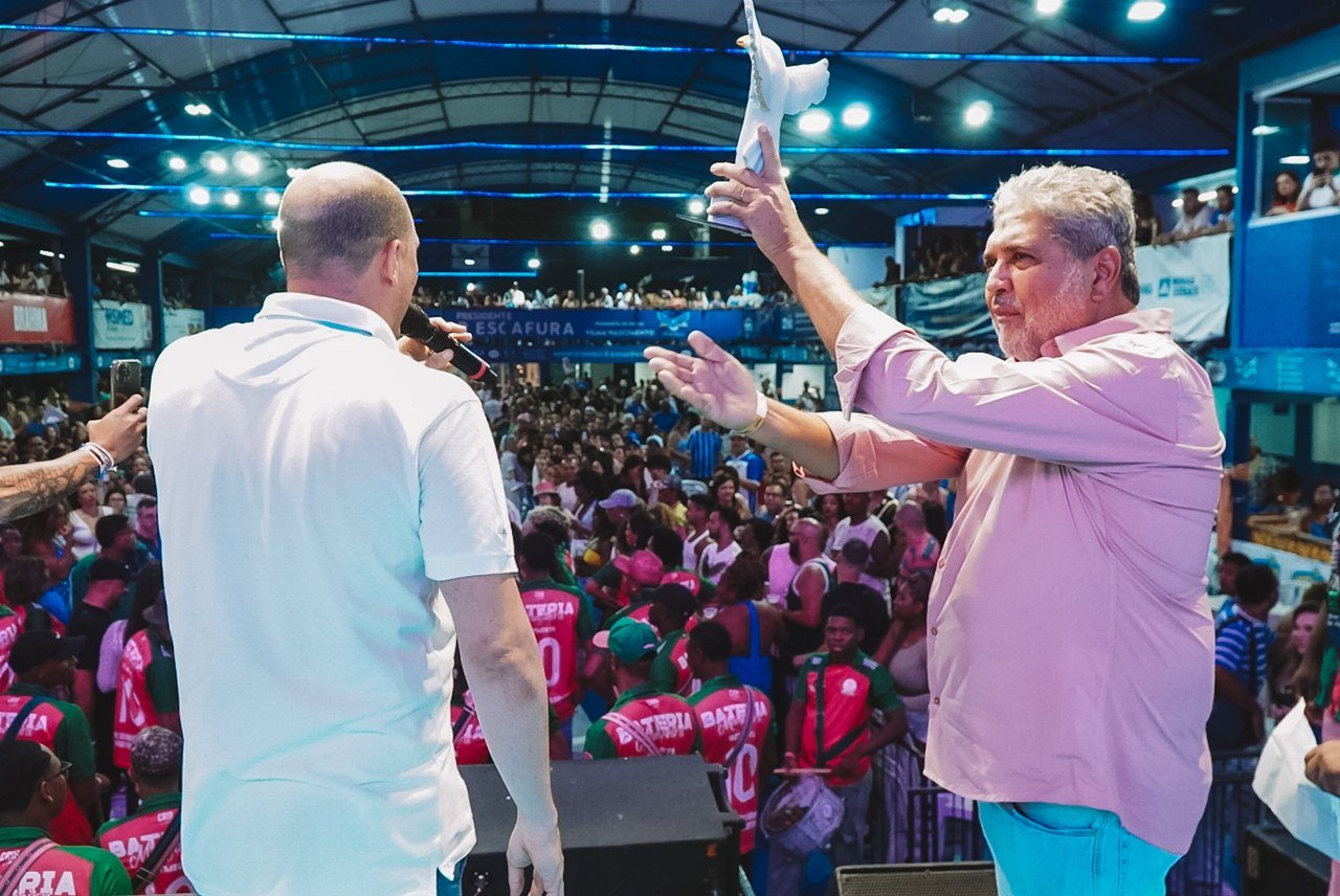 Portela abre as portas para a Mangueira nesta sexta em noite de samba