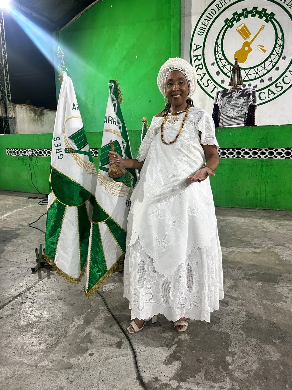 Rainha e Yalorixá, Selma Monteiro abençoa o Arrastão de Cascadura rumo a 2027