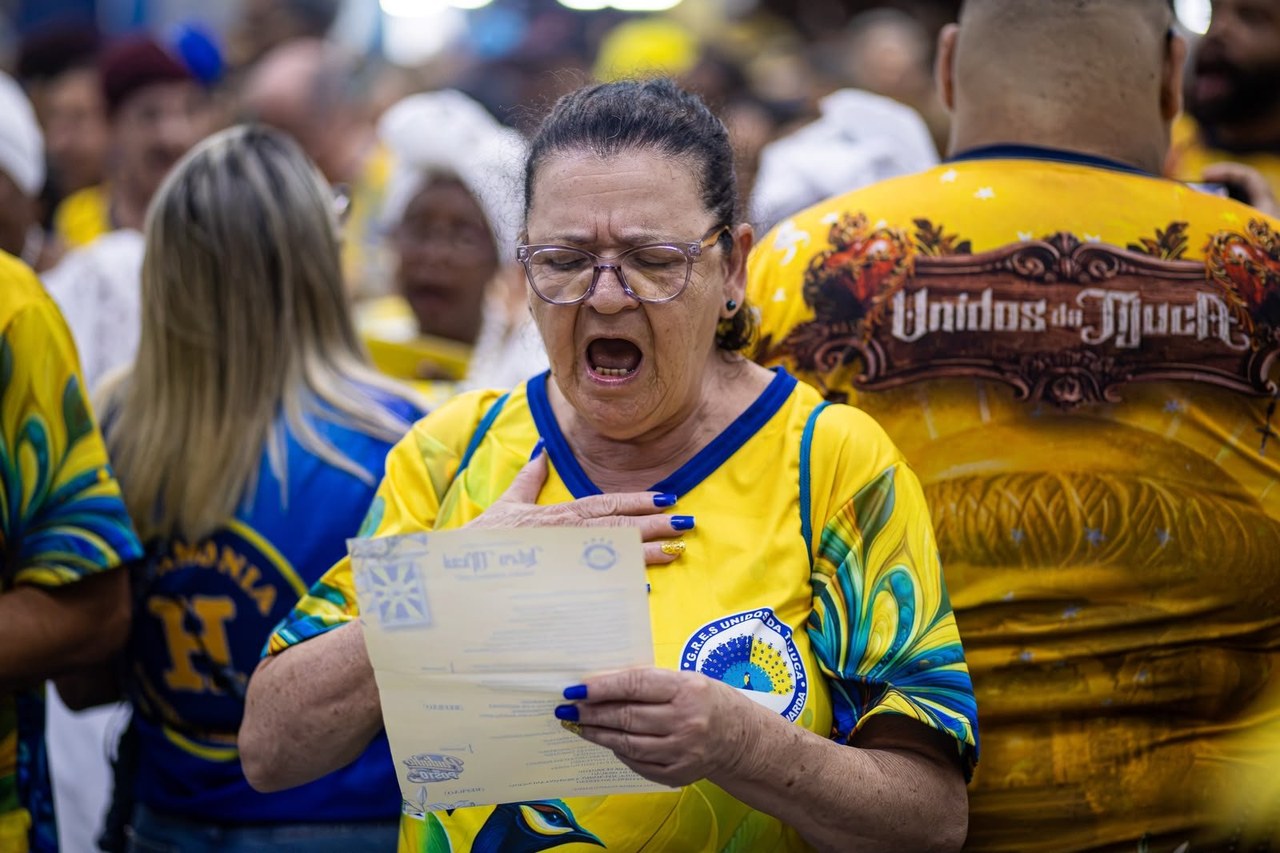Unidos da Tijuca fecha ensaios de canto na quadra antes de invadir a rua